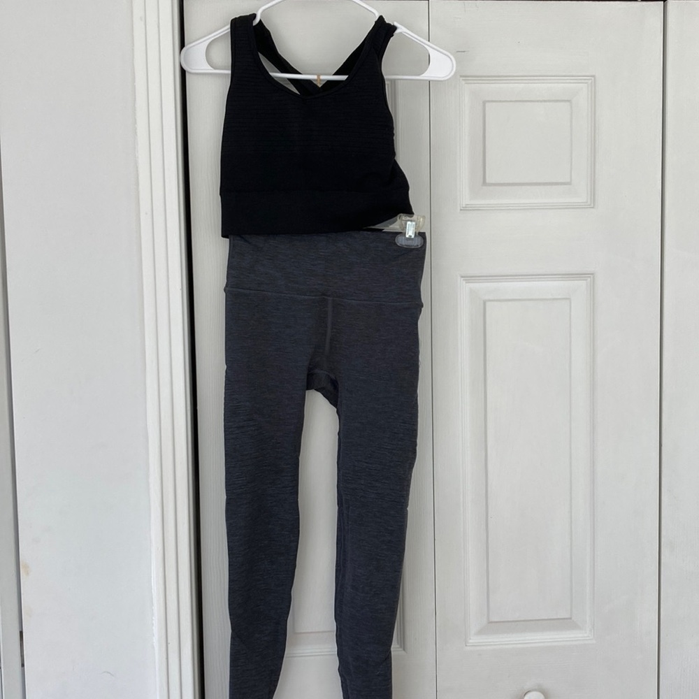 Alphalete Gray Leggings And Black Sports Bra Bundle. Size Small